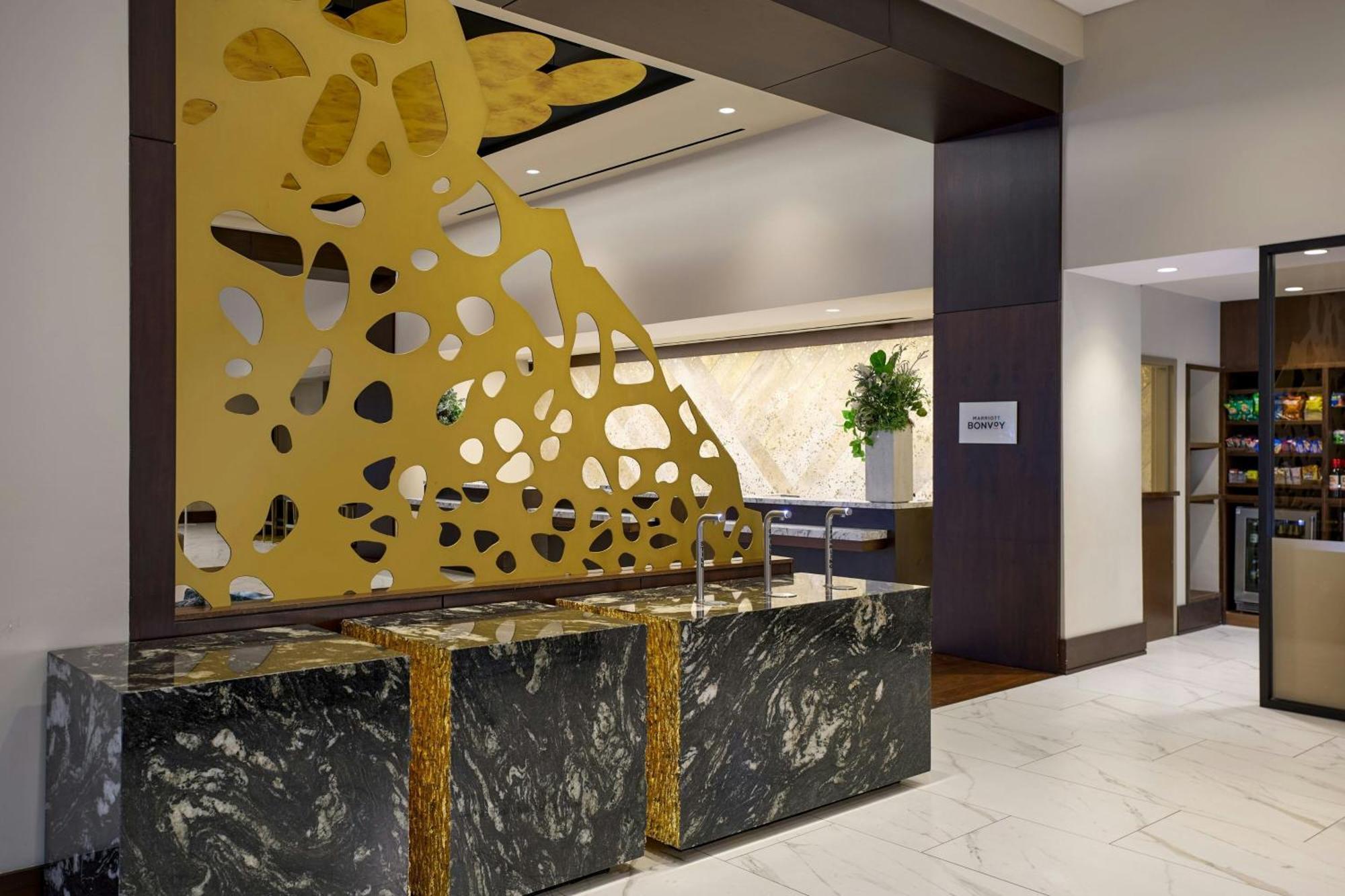 The Westin Galleria Houston Exterior photo